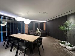 1 Nassim (D10), Retail #525943761